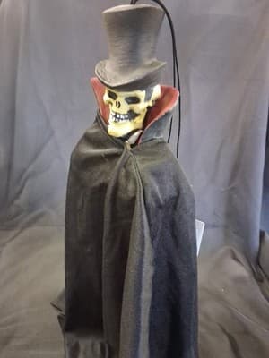 Vintage HALLOWEEN PMG Crypt Keeper w/cape& hat 1999 Hanging Toy Novelty Gift