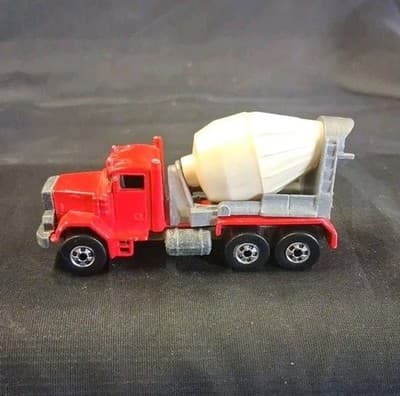 Hot Wheels Vintage 1979 Red Peterbilt Cement Concrete Mixer Truck Diecast