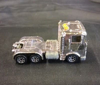 VTG Hot Wheels Mattel Inc 1988 Malaysia Chrome Heavy Duty Semi/ Tractor Trailer