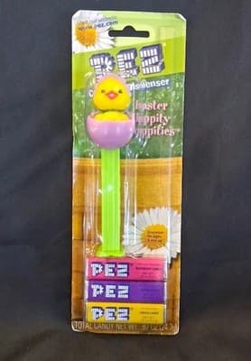 Pez Easter Hippity Hoppities Chick in Egg Candy Dispenser