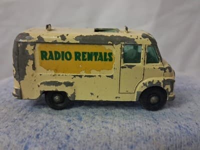 Vintage T.V Service Van Radio Rentals No.62 Lesney Matchbox Made In England