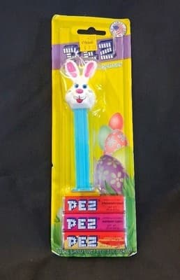 Vintage Easter Bunny Rabbit Pez Dispenser Blue Stem & Feet In Package Candy