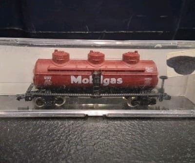 Life-Like #7766 N Scale Gauge Red Mobil Gas 3 Dome WSRX 238 Tanker Train Car