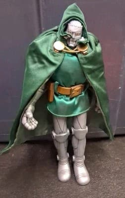 Dr. Doom Figure Famous Cover Marvel Fantastic 4 Toy Biz 1998