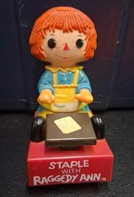 Vintage Plastic Staple With Raggedy Ann Desk Top Stapler 1975 VERY RARE! See Pic