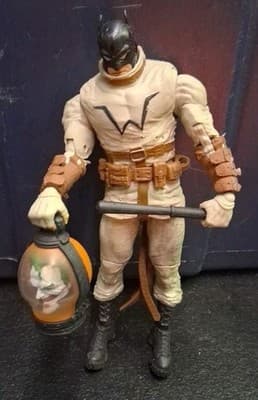 McFarlane Toys DC Multiverse Last Knight on Earth Batman 7" Action Figure *LOOSE
