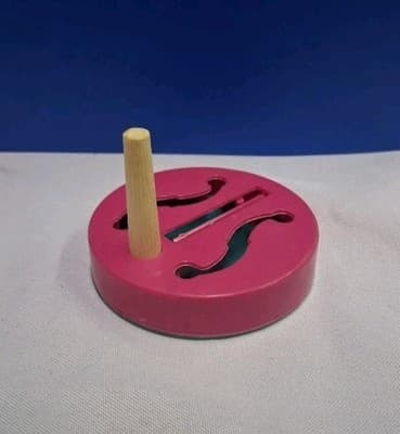 Vintage Party Noisemaker – rotate for classic clicking sound