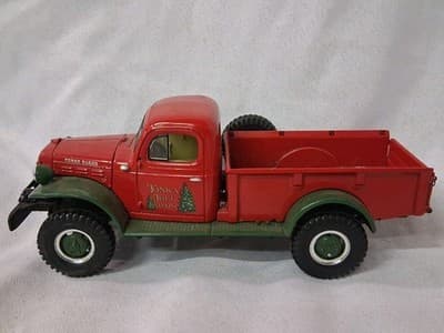 1999 Tonka Hasbro Collectors First Gear Tree Farm Holiday Truck Dodge Diecast 🎄