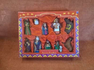 Feliz Navidad Nativity Scene Set 10 Piece Christmas Holiday Spanish Hispanic