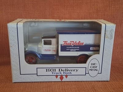 ERTL TRUE VALUE 10TH ANNIVERSARY 1931 DELIVERY LOCKING COIN BANK #9501