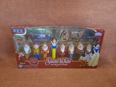 PEZ Disney Snow White And The Seven Dwarfs Collector Series Limited Edition NEW