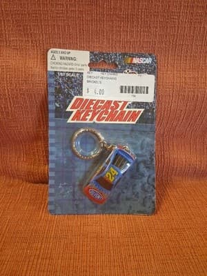 Jeff Gordon #24 - Winner's Circle - 1/87 Scale - Nascar Diecast Keychain