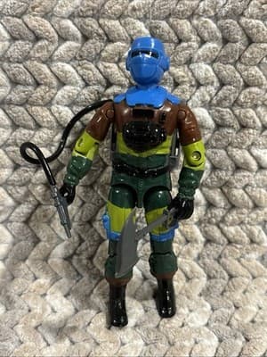 1989 BARBECUE (V2) Fire Fighter G.I. Joe 3 3/4 inch Figure Complete