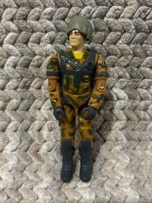 1990 Hasbro GI Joe Freefall (V1) Paratrooper with backpack and hat Action Figure