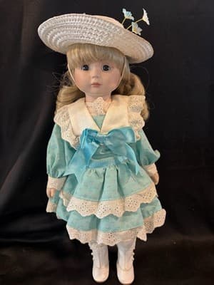 Gorham Fondest Memories POLLYANA Doll VT815 "OH WHAT A BEAUTIFUL MORNING"