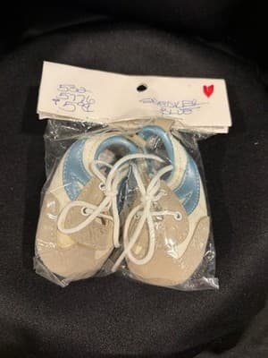 Vintage Girl Doll Tennis Shoes Style Sneaker Blue