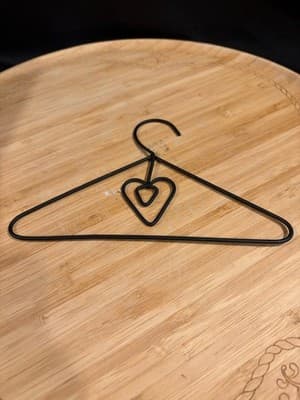 American Girl Doll Clothing / Accessories ~ Samantha Wire Heart Hanger