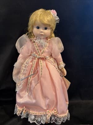 Cinderella Gorham Porcelain Musical Doll Fondest Memories Disney Character