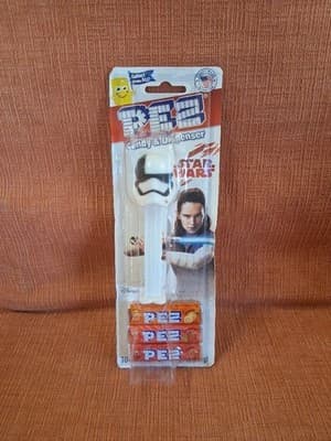 PEZ Dispenser & Candy -Star Wars "Stormtrooper Executioner" DISNEY