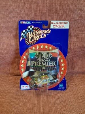 Winner's Circle Du Pont Chroma Premier Chevrolet NASCAR Diecast Race Hood Series