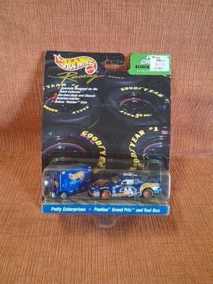 1999 Hot Wheels Racing Pit Crew #44 Kyle Petty Hot Wheels 1/64 Z25-