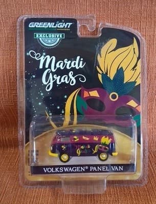 Greenlight Volkswagen panel Van Mardi Gras 2020 Hobby Ex. 1:64 Diecast Purple