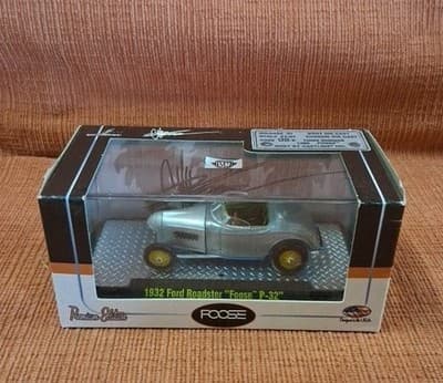 M2 MACHINES BOXED 1932 FORD ROADSTER FOOSE P-32 SILVER