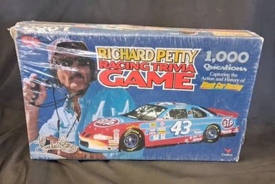 VTG RICHARD PETTY GRAND NATIONAL CHAMPION RACE GAME 1980's COMPLETE NEVER USED