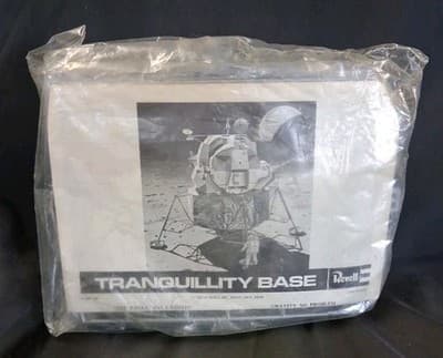 Revell 1/48 Apollo 11 Lunar Module Tranquillity Base
