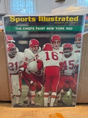 1969 Sports Illustrated KANSAS CITY Chiefs NEW YORK JETS Len DAWSON Joe NAMATH