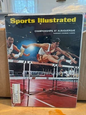 RICHMOND FLOWERS Hurdles Sports Illustrated March 14, 1966 Magazine