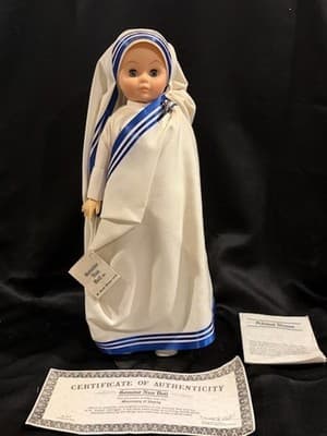 Vintage 17" Genuine Nun Doll "Missionary of Charity" India COA/Box 1985