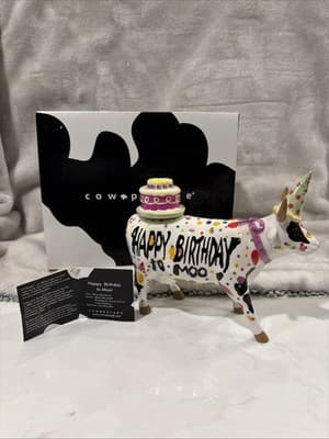 ✤ New COW PARADE Figurine HAPPY BIRTHDAY TO MOO Cake Candle Celebration Statue