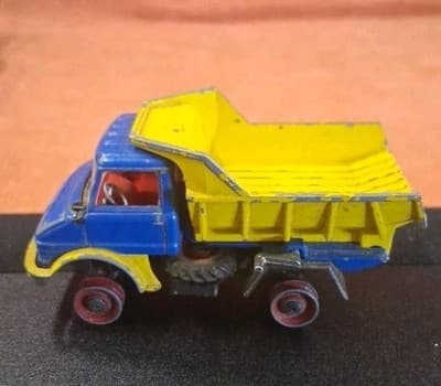 VINTAGE CORGI TOYS 4 INCH UNIMOG 406 DUMP TRUCK GREAT BRITAIN No Tires