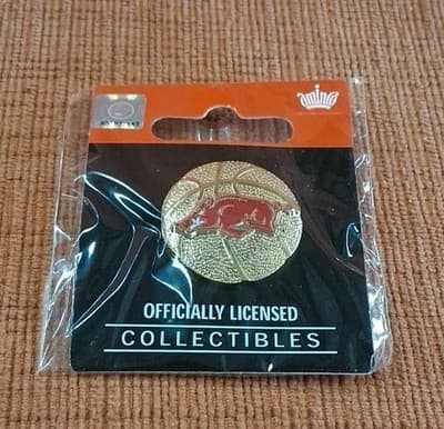 Aminco Commemorative Enameled Arkansas Basketball Pin