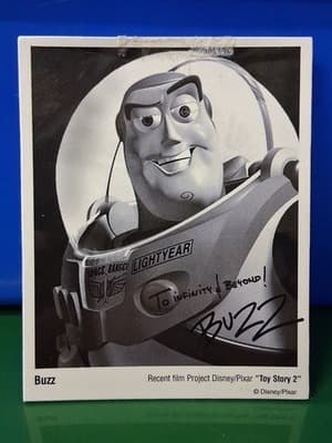 TOY STORY 2 Movie Promotional Pin BUZZ LIGHTYEAR Disney Pixar Badge Large 1999π