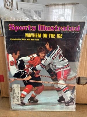 Sports Illustrated May 6 '74 Mayhem On The Ice, Wars ID:9254