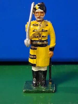 VINTAGE PRE WAR MADE IN UK MMM SOLDIER HAND PAINTED FIGURINE π€Ίπͺ RARE