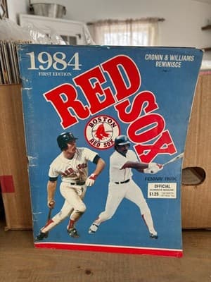 1984 1ST EDITION BOSTON RED SOX OFFICIAL SCOREBOOK MAGAZINE UNSCORED VS. W.SOX