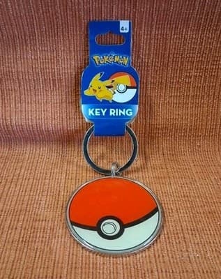 Pokemon PokeBall Shaped Metal Key Ring *NEW w/Tag*