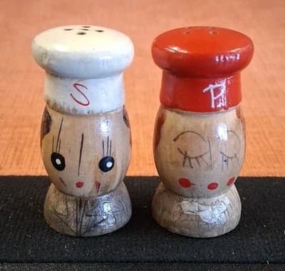 Vintage 1950s Wood Chef Salt & Pepper Shaker Set 2.5" mini