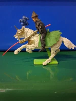 VINTAGE 1971 BRITAINS DEETAIL MEDIEVAL KNIGHT JOUSTING TOY FIGURE