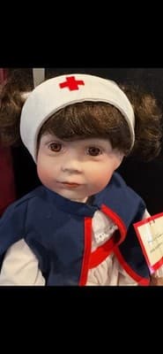 Little Florence Nightingale Doll Original Box Ashton Drake Born to be Famous