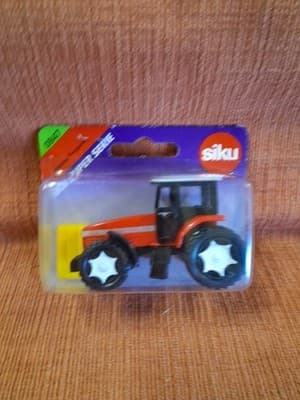 Siku Super Serie 0847 Massey Ferguson die cast tractor NIP NOS