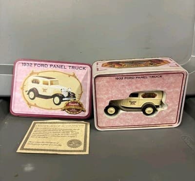 1932 Ford Panel Truck 1/43 scale Campbells Heritage Collection