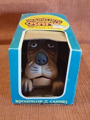 Vintage 1983 Mighty Hungry Hound Dog Coin Bank battery Op. Missing Battery Case