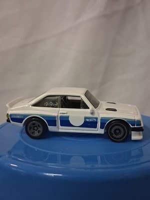 Hot Wheels 2023 Ford Escort RS 2000 White Loose