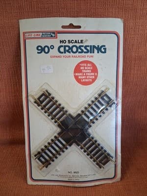 HO Scale Life-like 90 Degrees Track Crossing New In Box