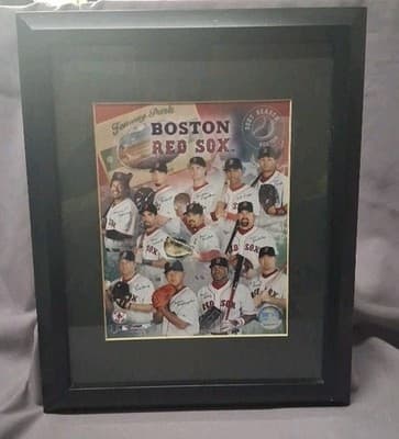 collectable 2007 Boston Red Sox World Series Team Photo W/ facsimile Signatures