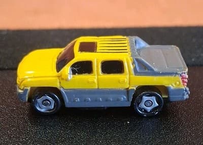 Vintage 2003 Playmates Speedeez Chevy Avalanche Roller Ball Car Micro Yellow